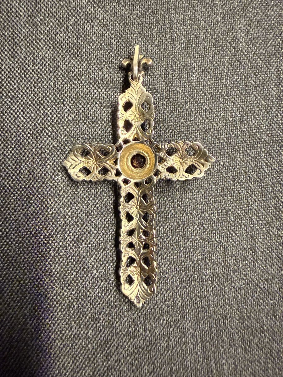 Ciondoli: Gothic Kreuz mit Granatsteine – Usato da Basel venduto da pet_y7pt 4
