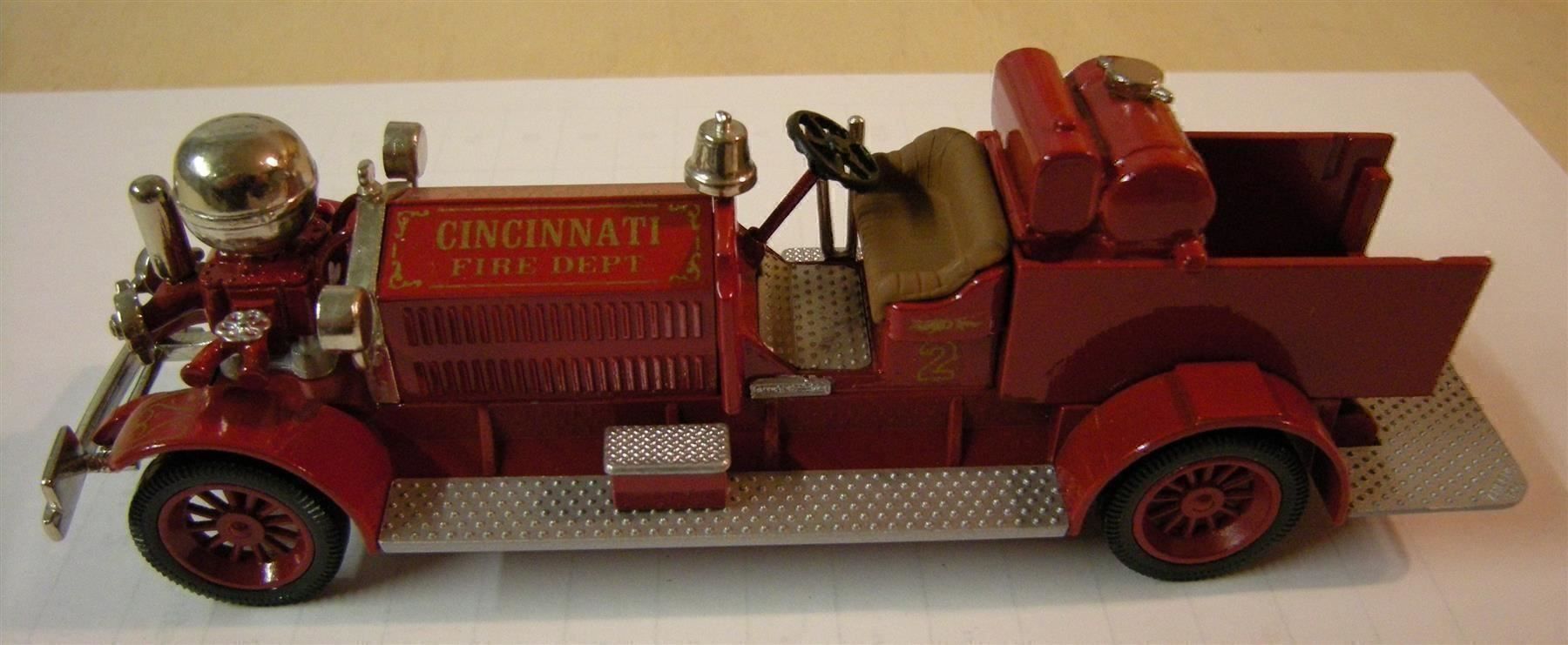 Modellini d'auto: Ahrens Fox Pumper – Nuovo e nell'imballaggio originale da Mettmenstetten venduto da shaula51