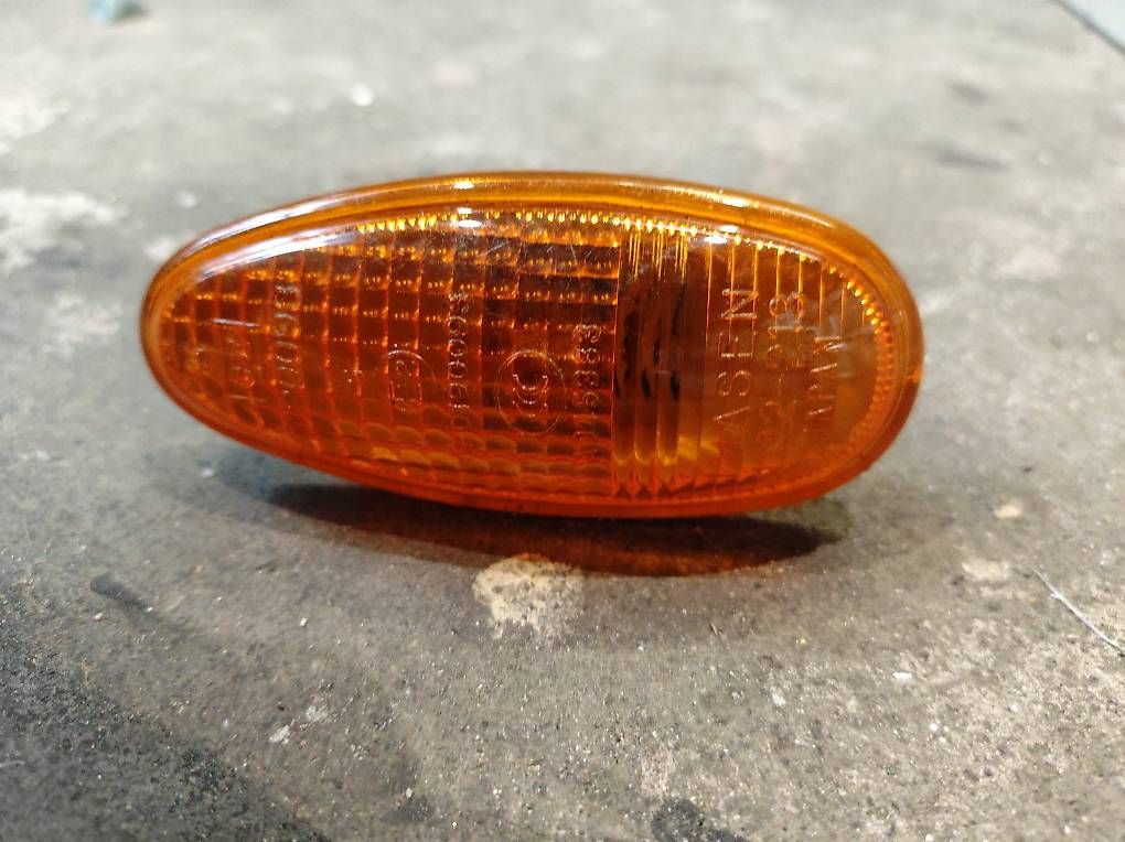 Tutti pezzi di ricambio auto: Mitsubishi Eclipse 95-99 OEM Seitenblinker – Usato da Dachsen venduto da PhantomDMOD