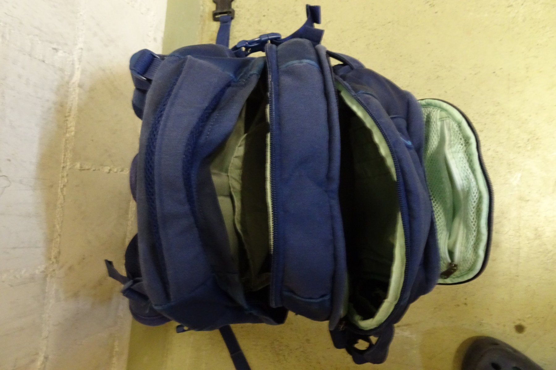 Satch Borse & Zaini: Satch Pack Schulrucksack blau - mit Gebrauchsspuren – Usato da Strengelbach venduto da schmetterling20 3