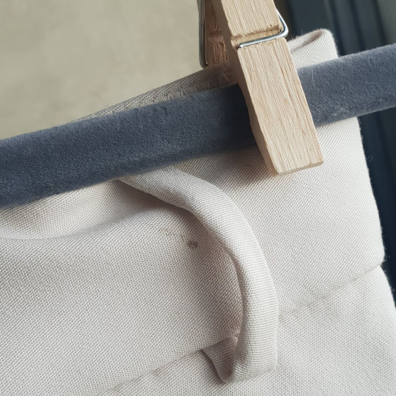 Mango Pantaloni: 🐸 Hose MANGO 34 offwhite – Nuovo (secondo la descrizione) da Môtier (Vully) venduto da Frogs 8
