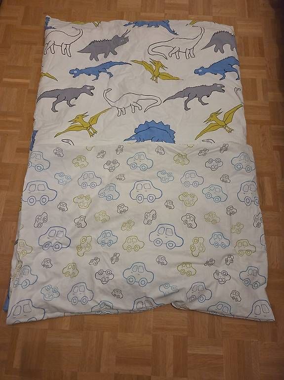 Coperte: Kinderbettdecke mit zwei Bezügen – Usato da Weiningen ZH venduto da Sandra188