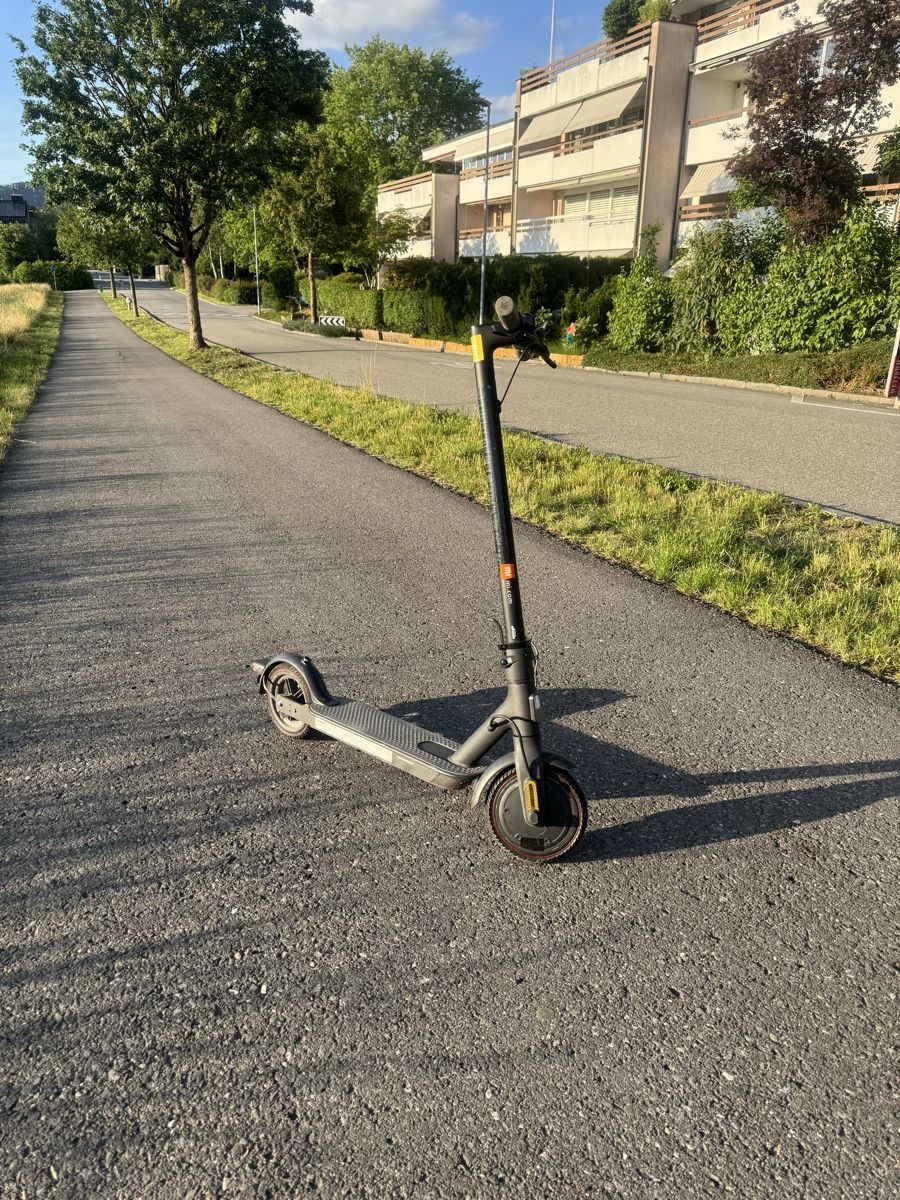 Scooters: Xiaomi E-scooter – Gebraucht aus Bonstetten von phi_w89b 1