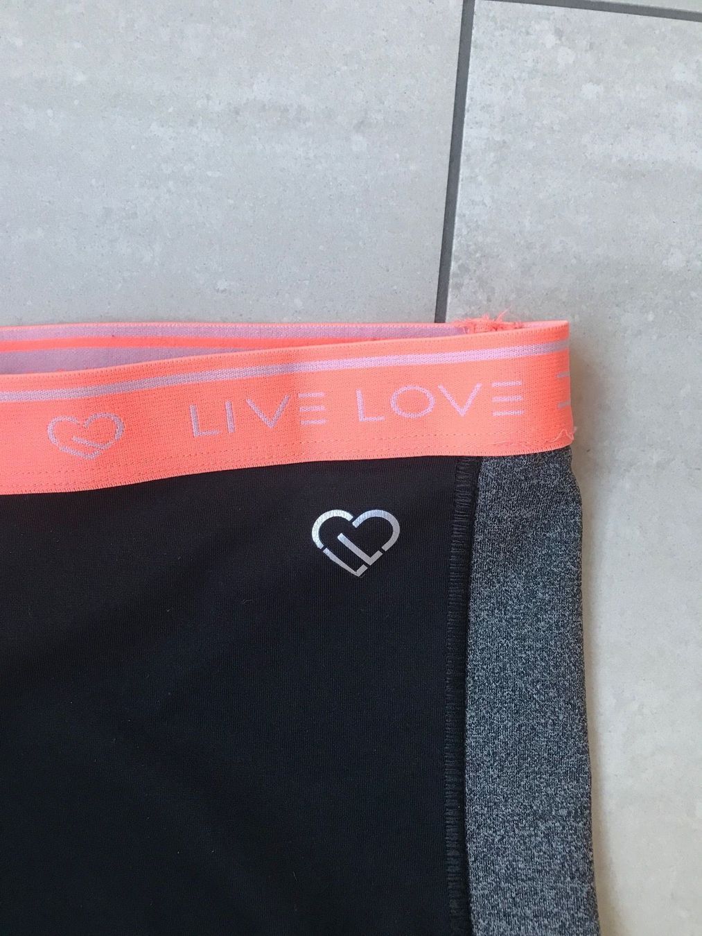 Leggings: Sport Leggins 3/4 Gr.S – Gebraucht aus Wädenswil von JJ15 1