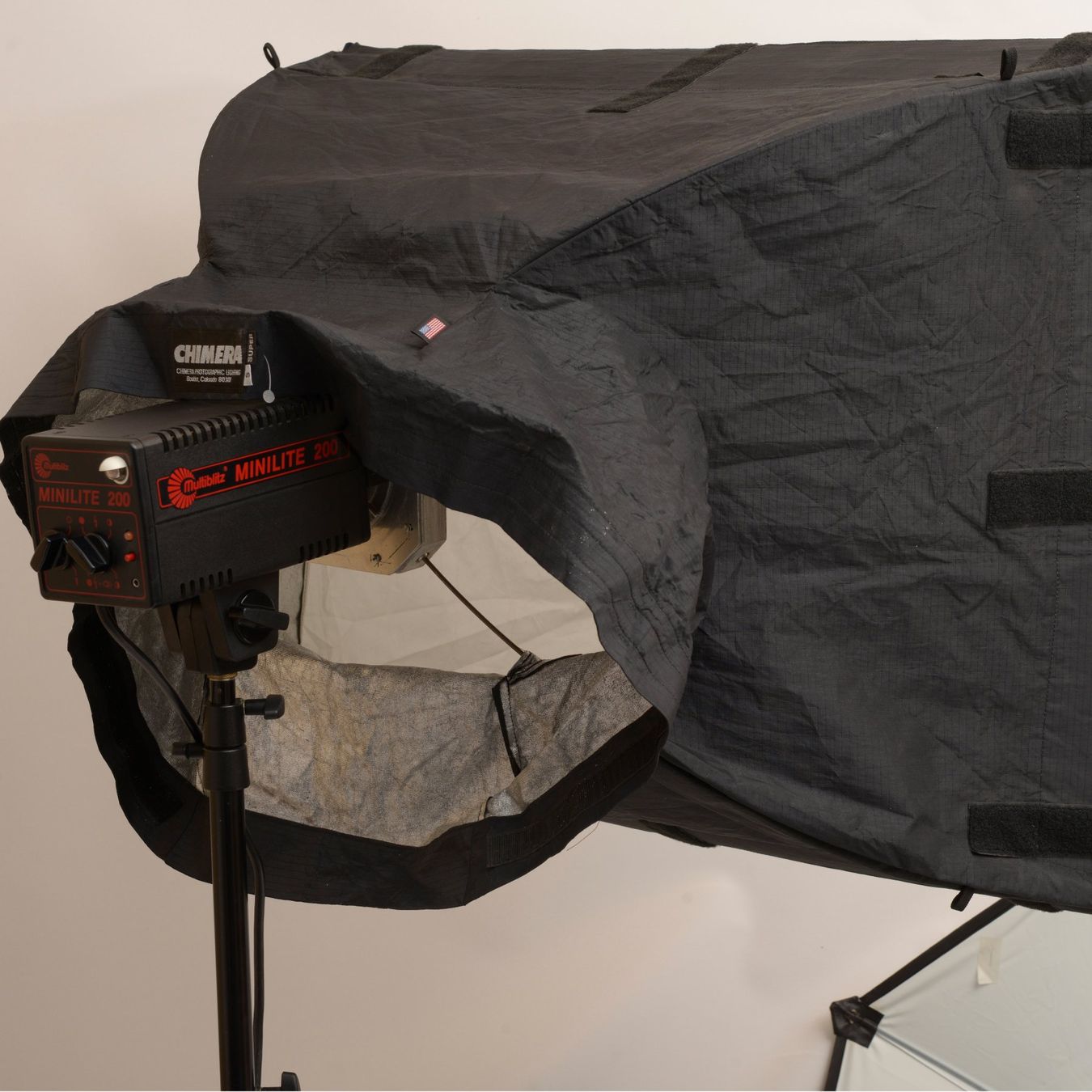 Flash: 4 flash de studio Multiblitz Minilite 200 avec accessoires – Usato da Biel/Bienne venduto da Zavion 4