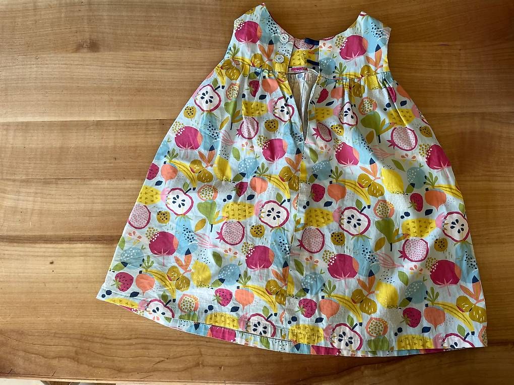 Vestiti & Gonne: Selbstgenähtes Kleid 98/104 – Usato da Winterthur venduto da Blue028 1