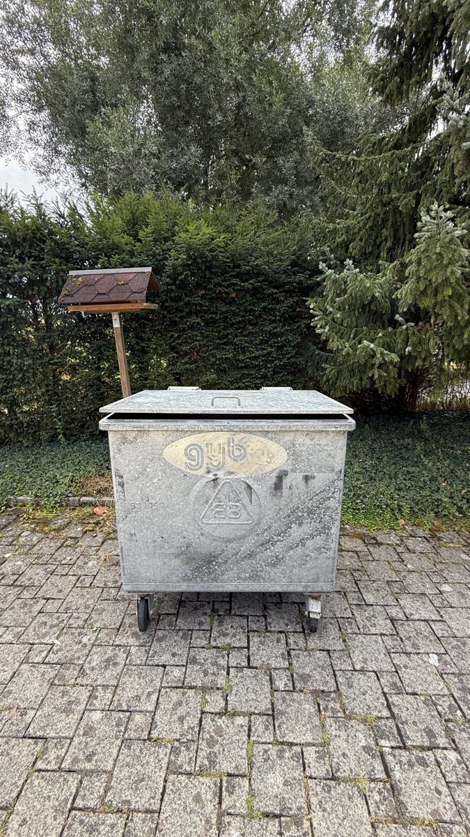 Autres articles bureau & commerces: Abfallcontainer guter Zustand – D'occasion à Russikon par Sygy79