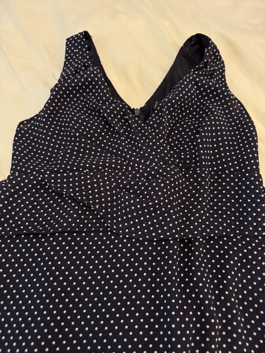 Kleider: Sinequanone Paris kleid – Gebraucht aus Basel von sch_9g6x 1
