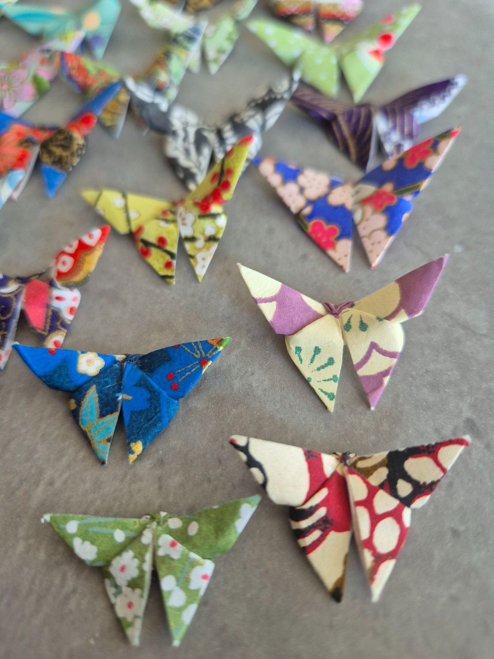 Alle Dekorationen: 30 kleine Origami Schmetterlinge  - versch. Grössen – Neu und originalverpackt aus Zürich von brifo64 6