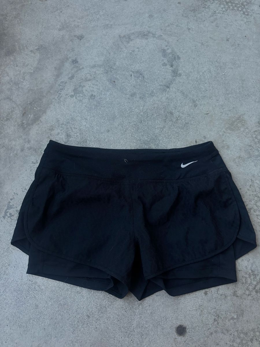 Nike Pantaloni: Nike Dri-Fit Shorts size M – Nuovo (secondo la descrizione) da Zürich venduto da forestF4iry