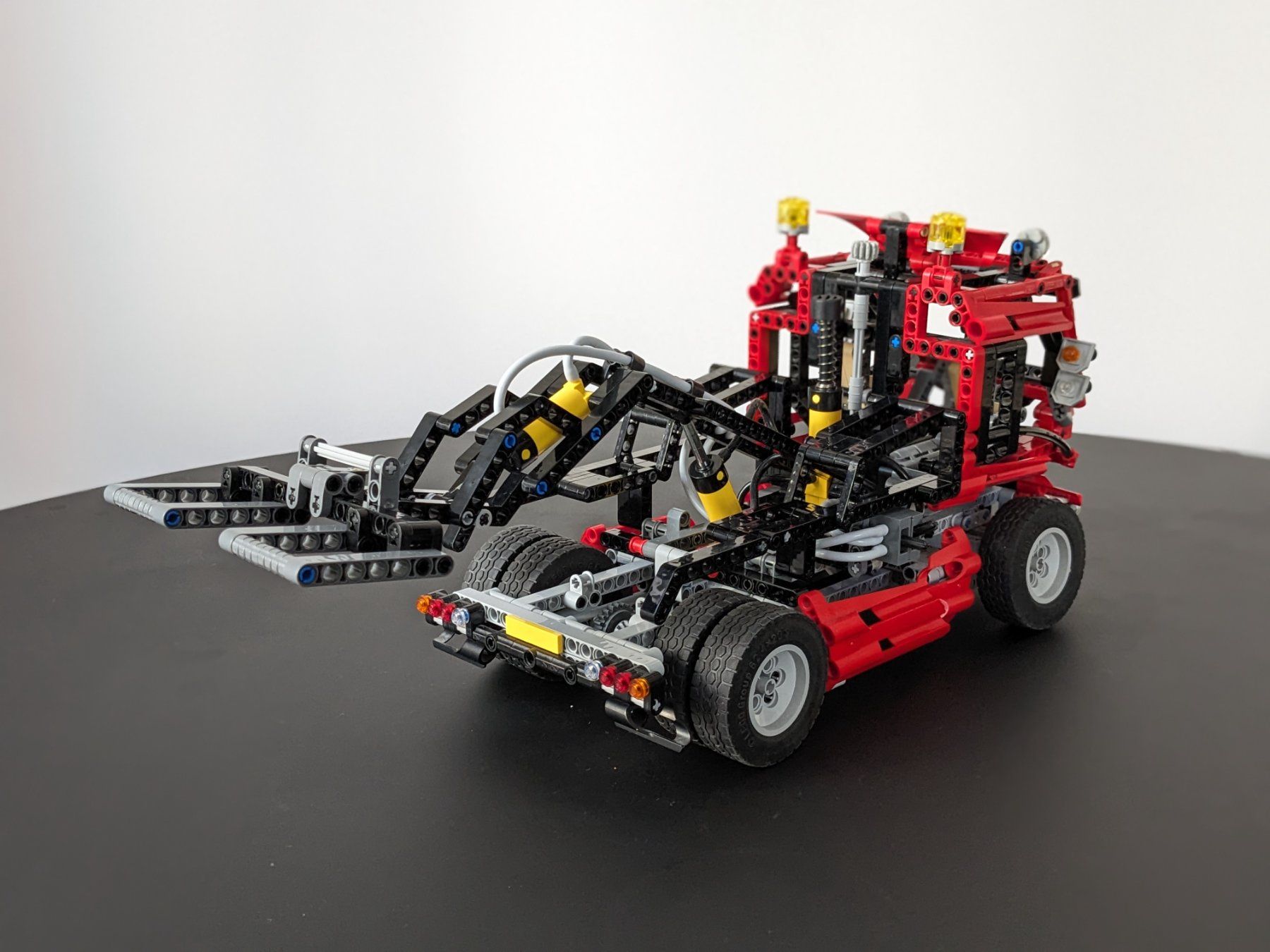 Lego Kit di costruzioni: LEGO TECHNIC 8436 - Truck (2004) - – Usato da lausanne venduto da searno 8