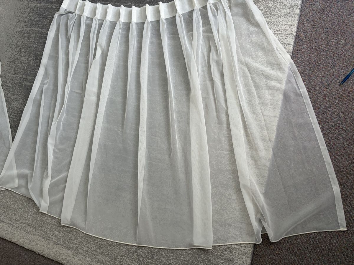2 x Leichte Gardinen für den Sommer ,Transparent weiss (Gebraucht) in Sevelen für CHF 20 – mit Lieferung auf Ricardo kaufen