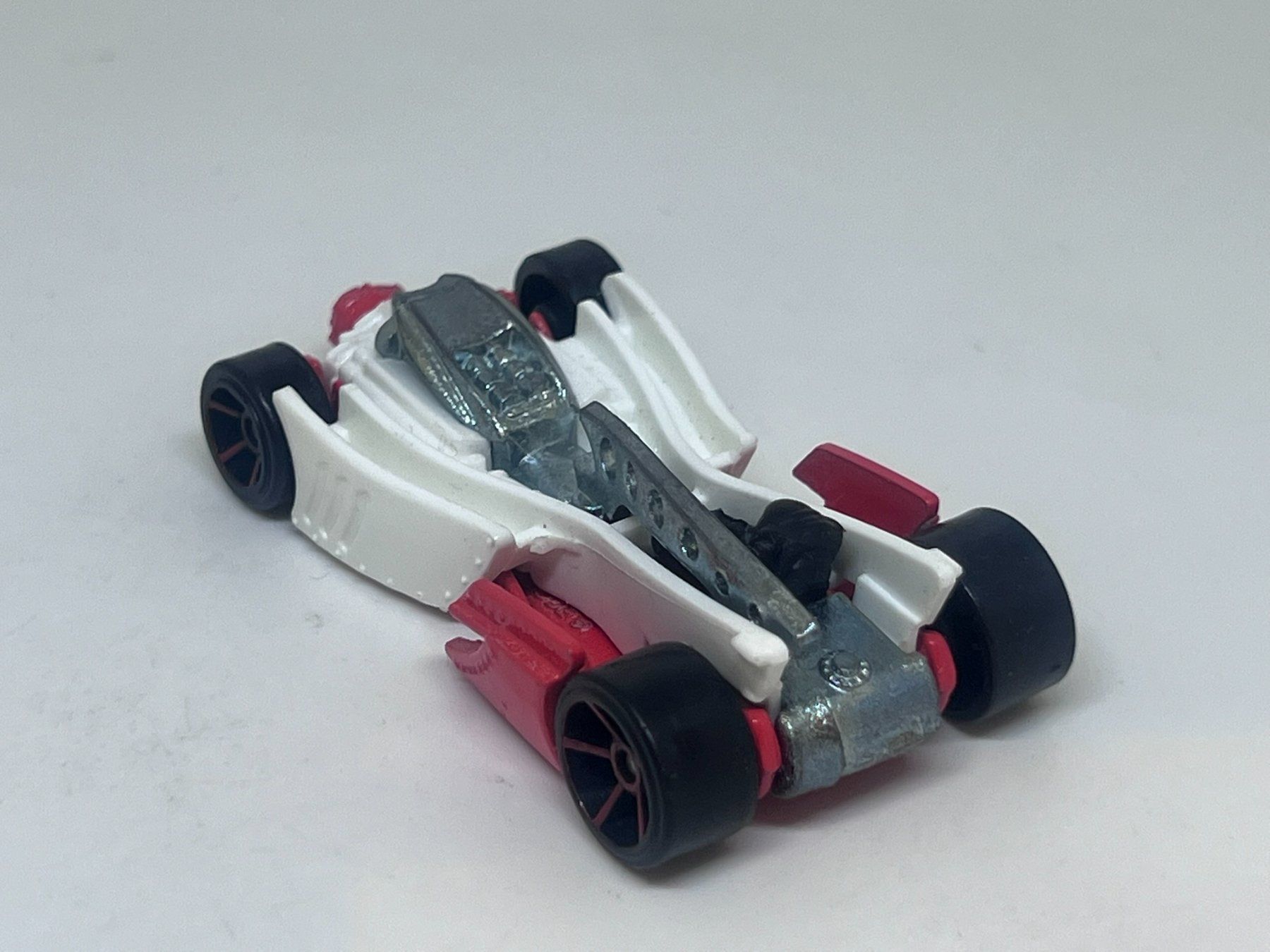 Hot Wheels Modellini d'auto: Hot Wheels Motoblade #94 – Usato da Wildegg venduto da LaaBoutique 2
