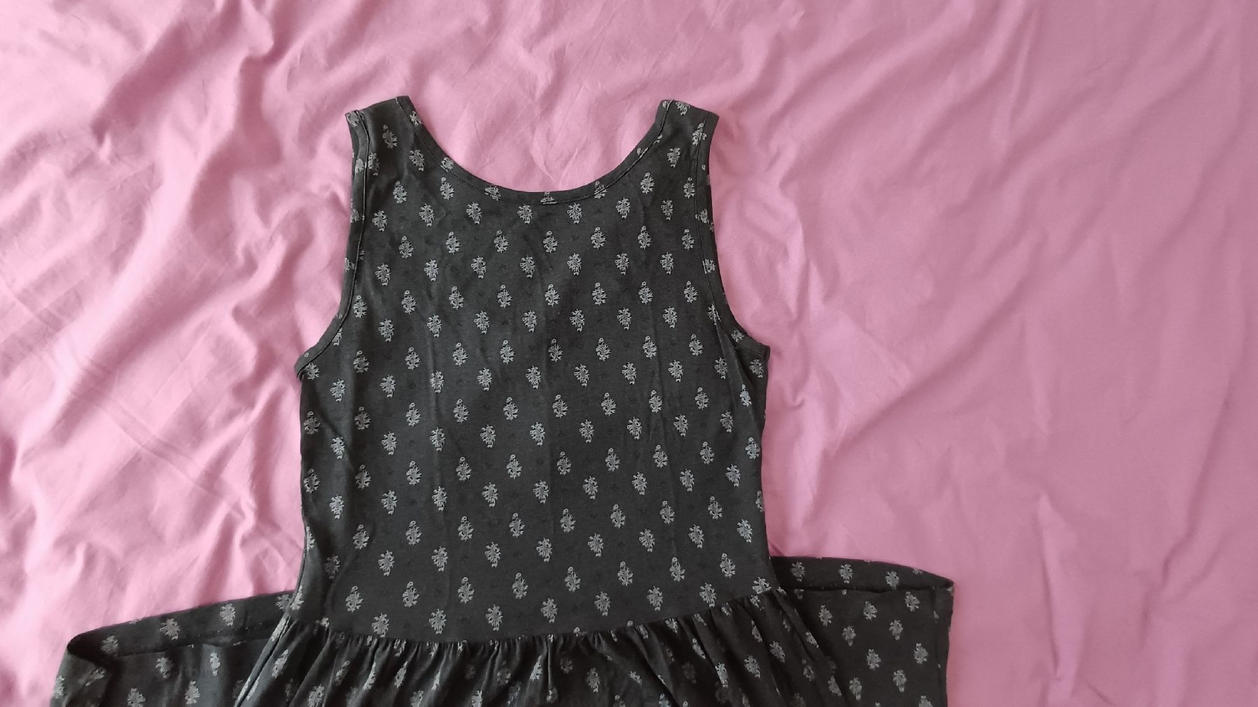 Sessun Vestiti: Robe Sessùn marine – Usato da Genève venduto da njia 2