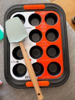Le Creuset Muffin Backform mit Spachtel Neu