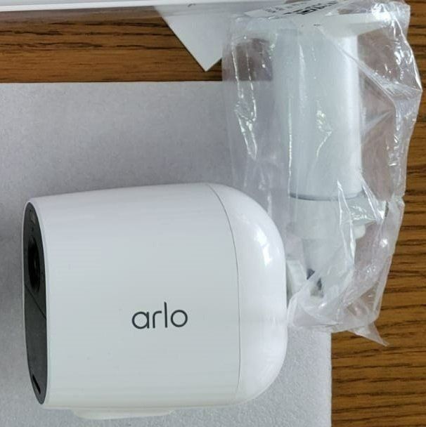 Arlo Videocamere: Set mit 2 Arlo Essential Spotlight-Kameras – Usato da Zuchwil venduto da Beppe_25.3 4