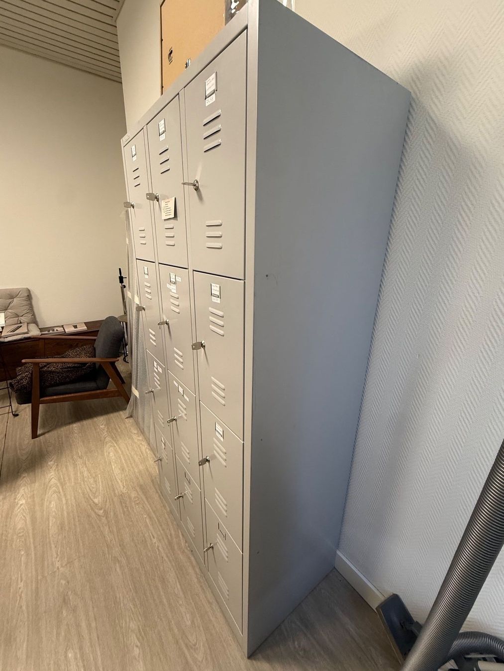 Schränke: Armoire casier industriel – Gebraucht aus Crissier von eve_x8bc 1