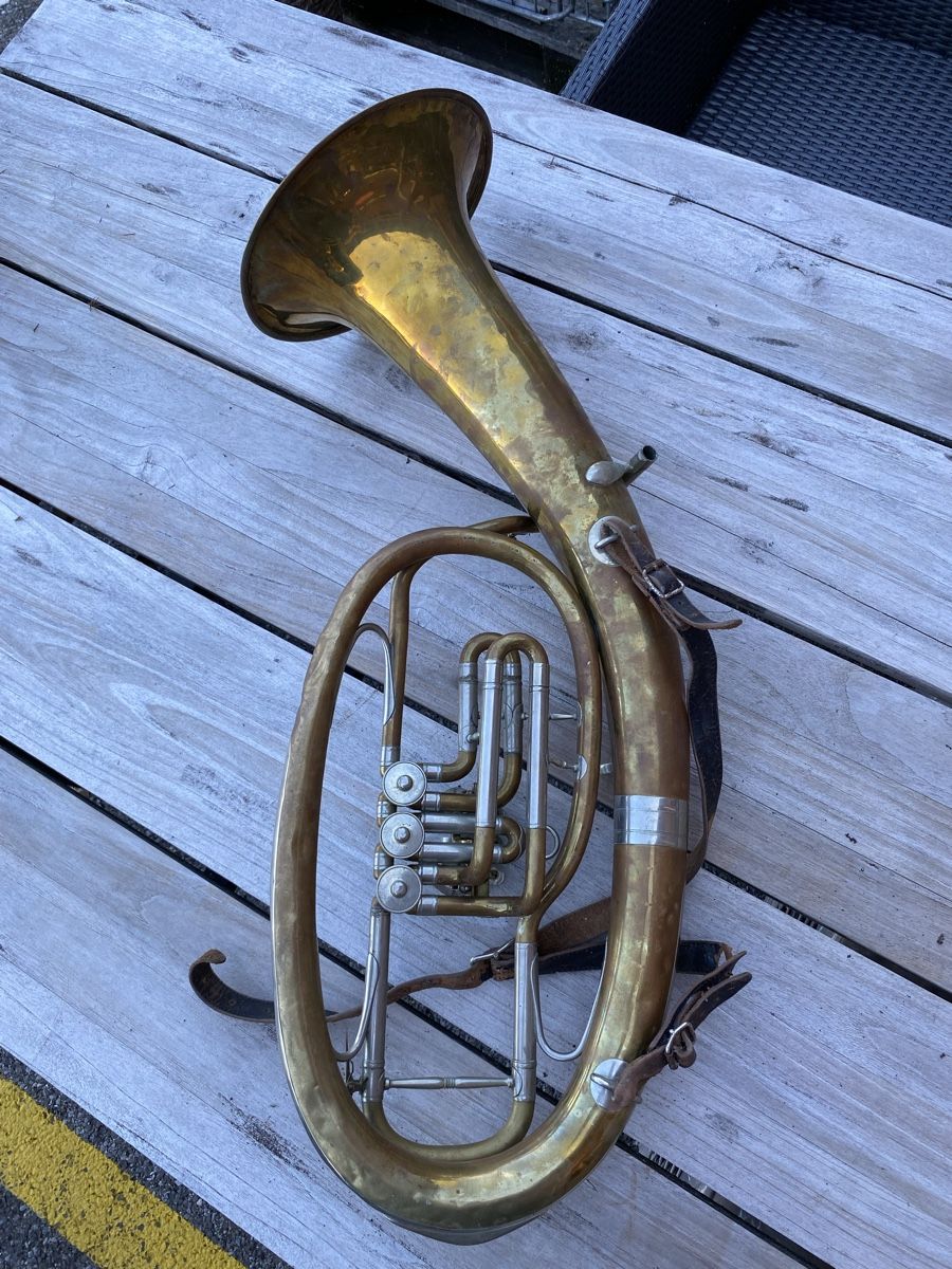 Strumenti musicali: Tenorhorn Giger Winterthur – Usato da Glattbrugg venduto da Pischte.Brockenhaus 1