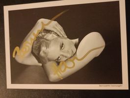 Bernadette Heerwagen -  handsignierte Autogrammkarte