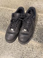 Nike Air Force 1 Herrenschuhe schwarz Grösse 43 gebraucht