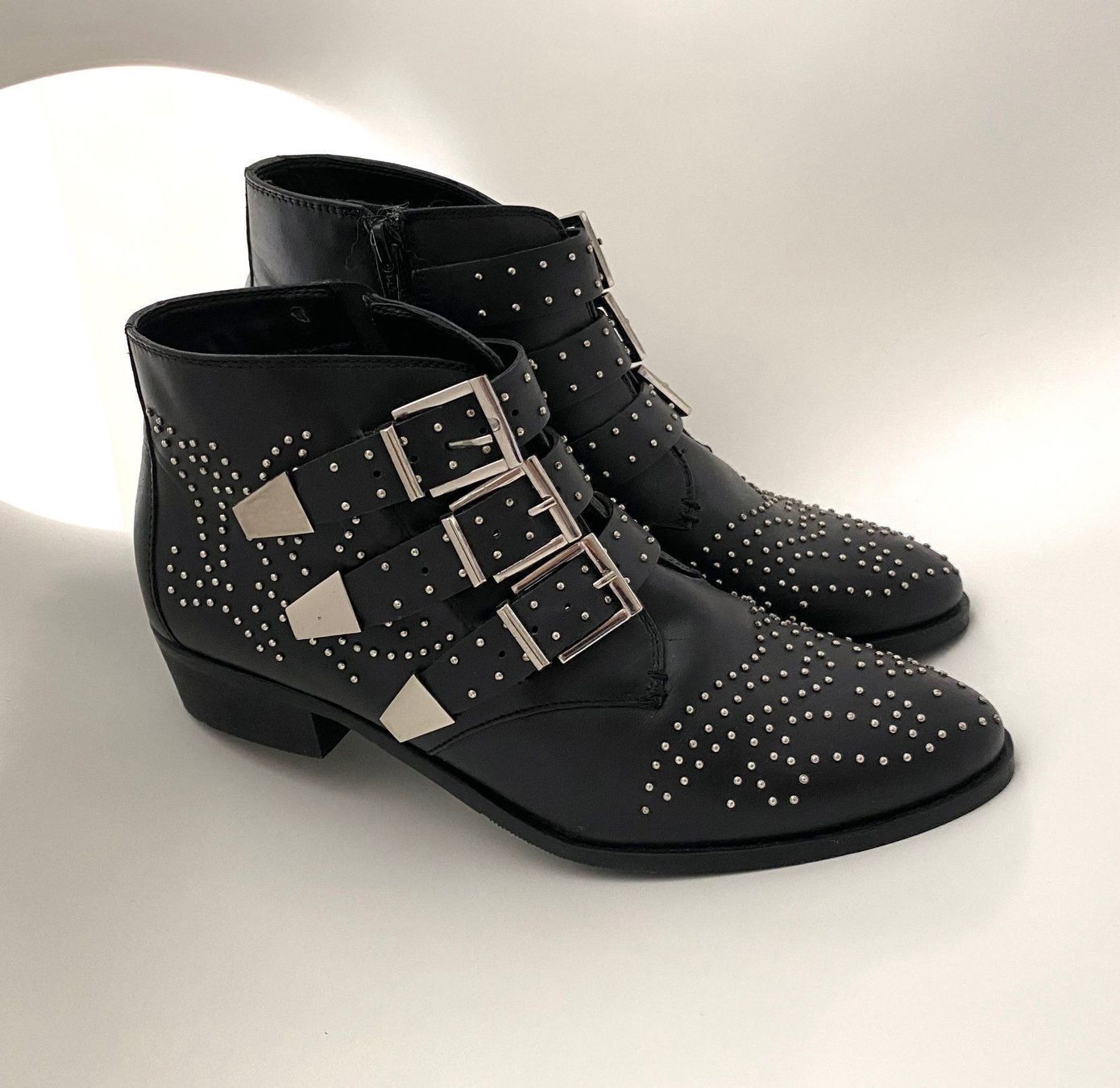 Scarpe da donna: Bottines en cuir NEUVES – Nuovo e nell'imballaggio originale da La conversion venduto da Repio