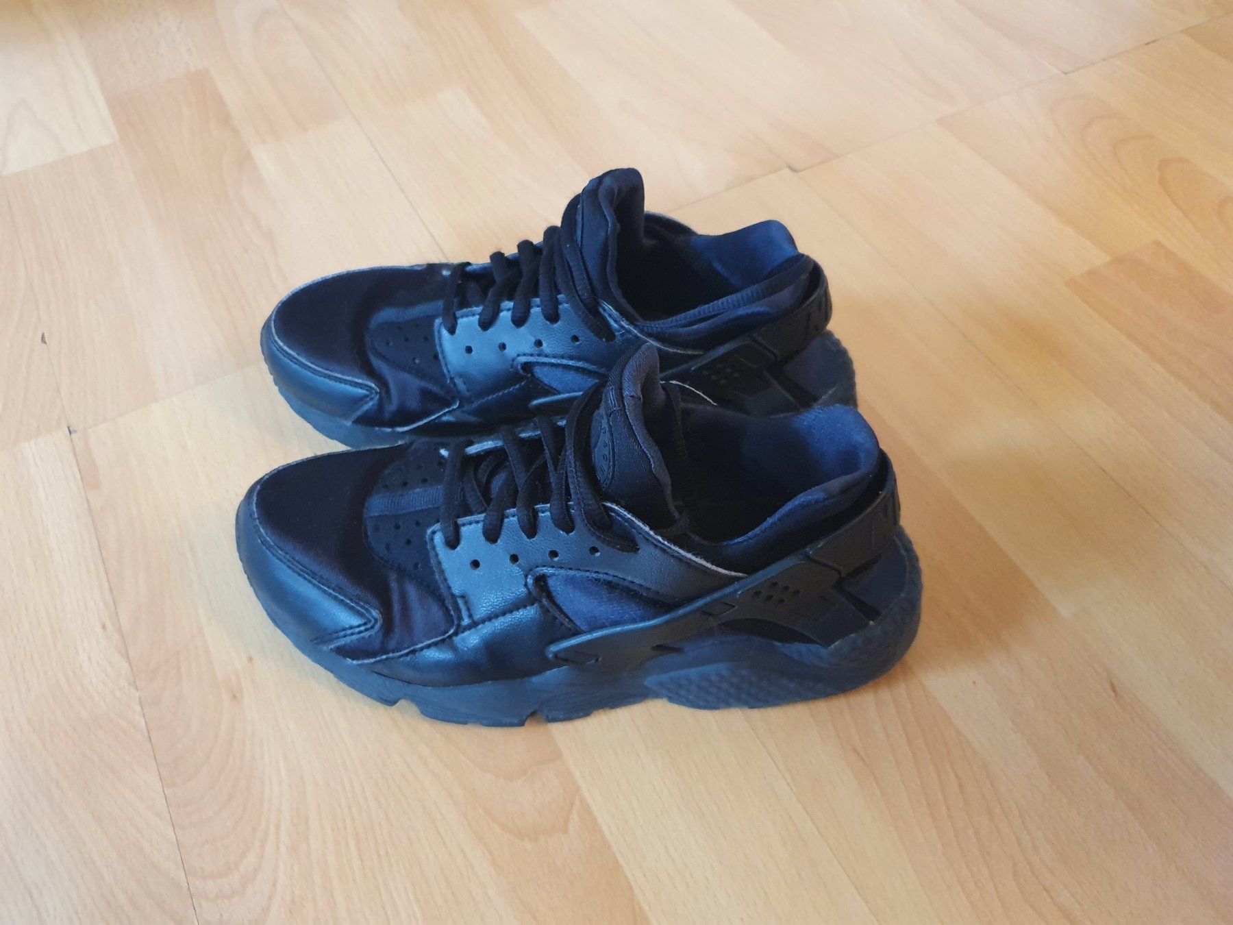 Scarpe da uomo: NIKE Huarache Gr.38 – Usato da Wabern venduto da macavety1