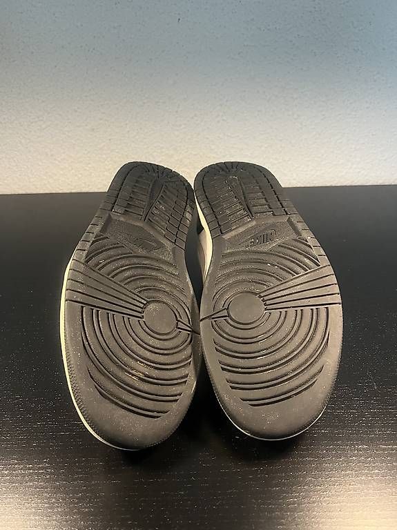 Jordan Scarpe da uomo: Nike Air Jordan 1 low Gr. 44 – Usato da Au SG venduto da ali_j87n 3