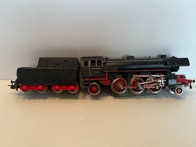 Märklin Modellini di ferrovie: Märklin 3005: Lok. mit Tender, Digital – Usato da Lohn-Ammannsegg venduto da 406peugeot 3