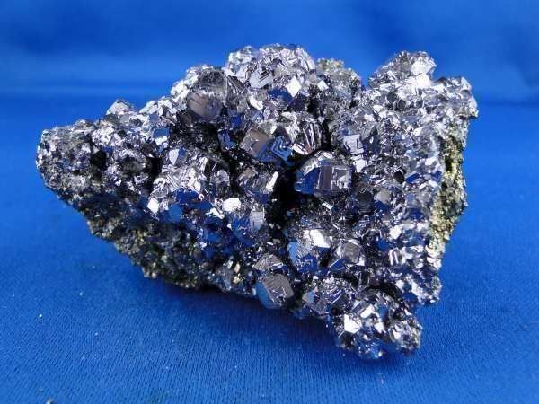 Minerali & Pietre curative: Galena auf Pyrit-Matrix – Usato da Schinznach Bad venduto da Demerald 2