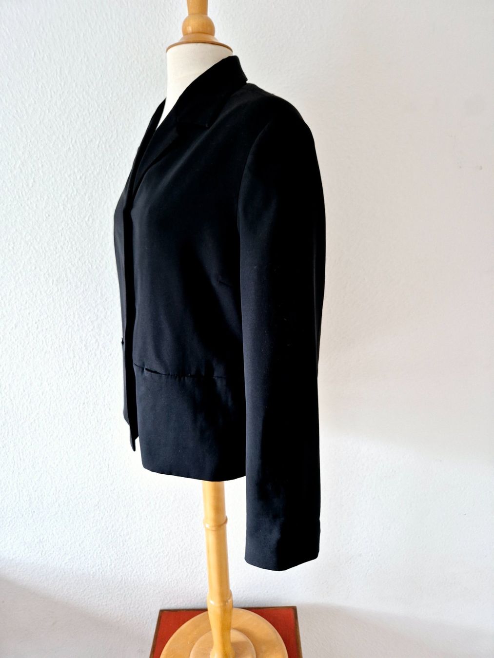 Giacche: JACKE 40 L BLAZER BIAGGINI , TOP MIT PULLOVER HOSE JEANS – Usato da Elsau venduto da the-colorful-side 6