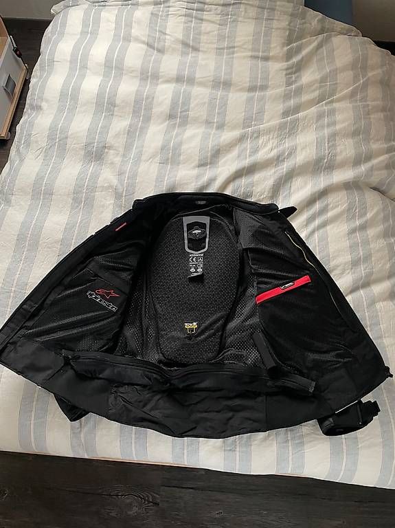 Alpinestars Giacche: Veste cuir moto Alpinestars – Nuovo (secondo la descrizione) da Les Breuleux venduto da r_m_m2x9 3