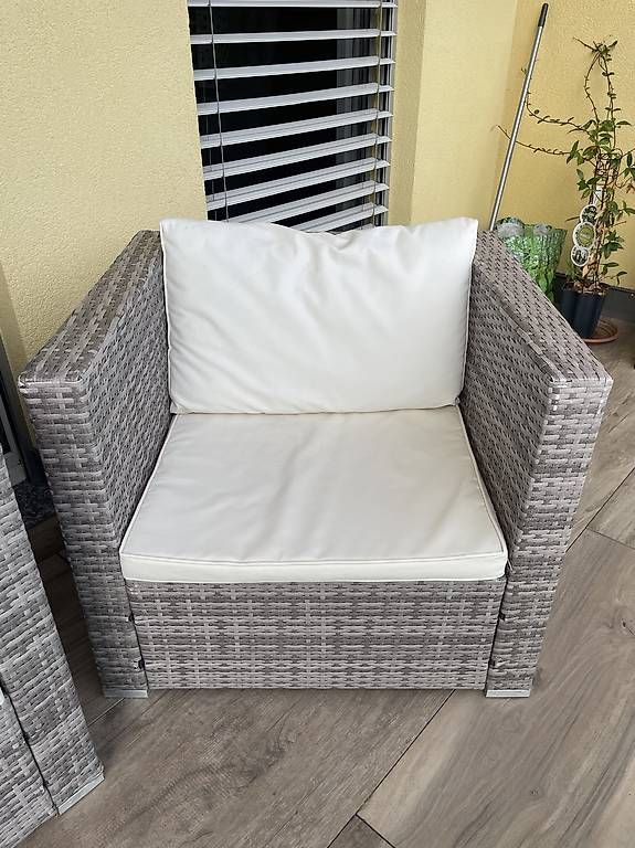 Set di tavolo e panche: Salon de jardin + table modulable – Usato da Les Evouettes venduto da Johild 2