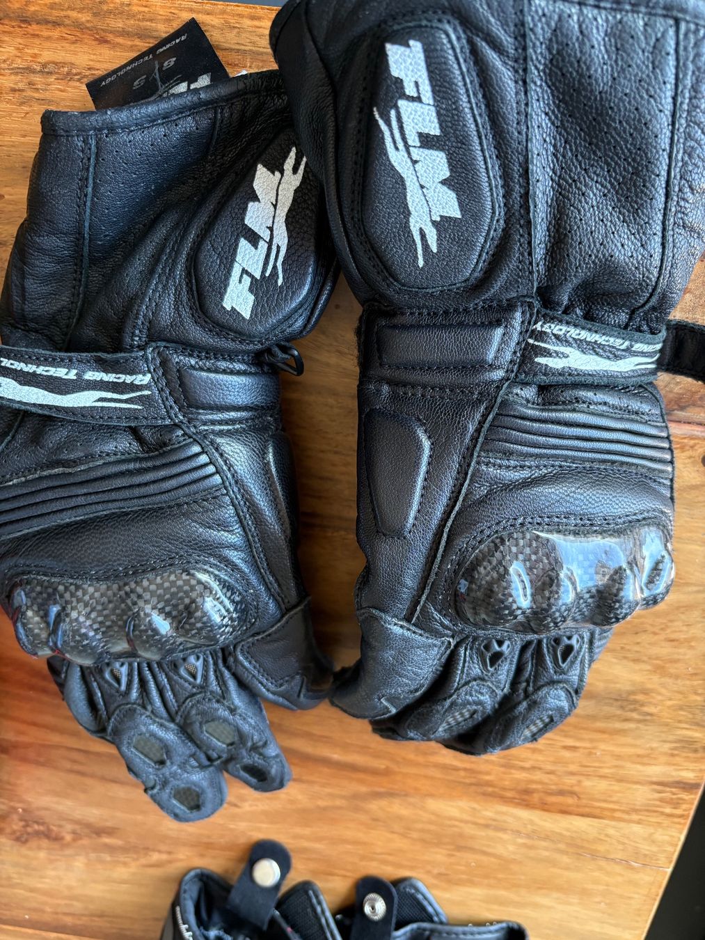 FLM Guanti & manicotti: Motorradhandschuhe FLM, Gr.8 (Racing Technology) – Usato da Oberdorf NW venduto da Ziram