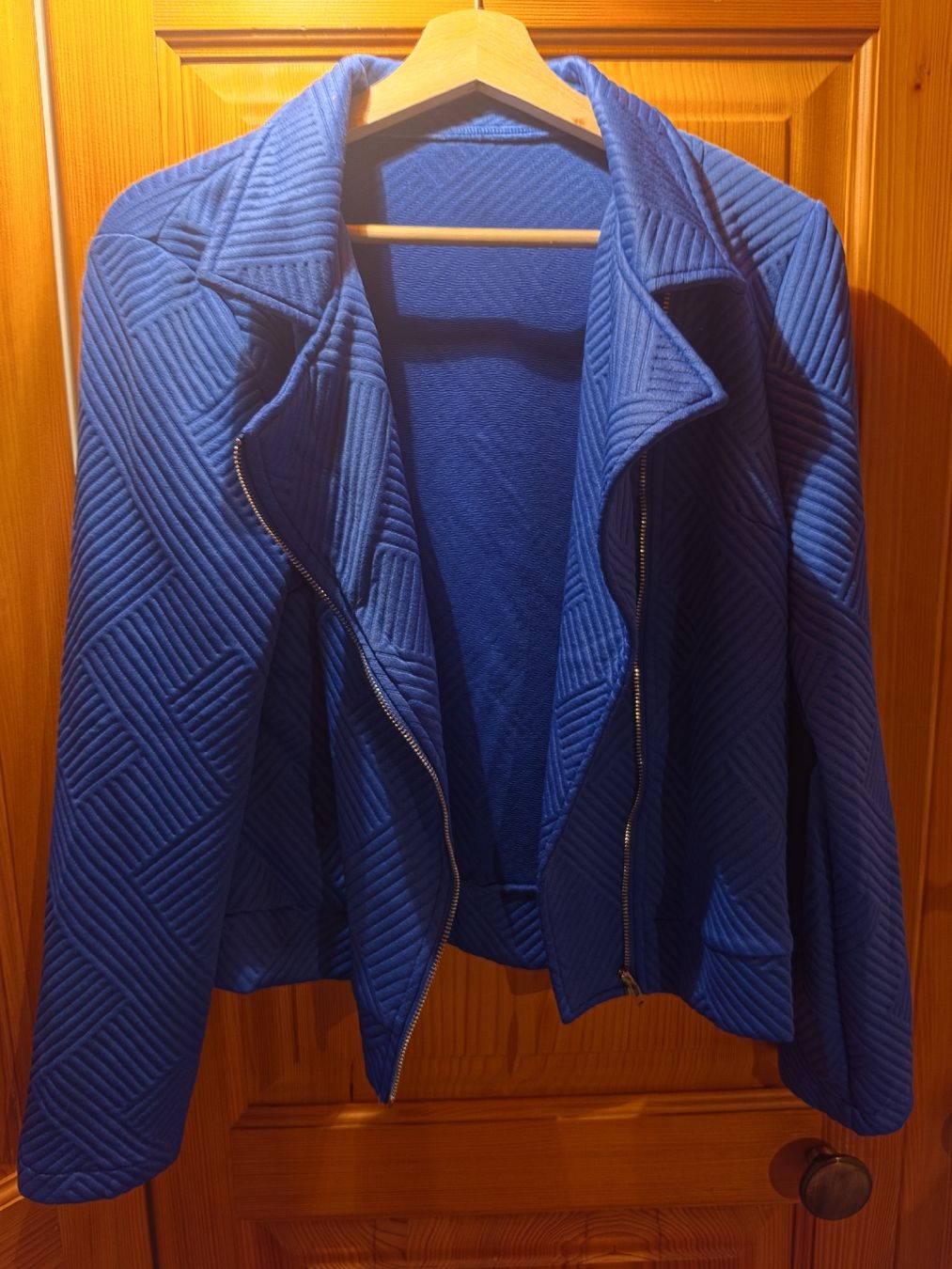 Vestes: Damen Jacke blau Grösse M Polyester modisch – Neuf (Voir description) à Beromünster par viv_x99v