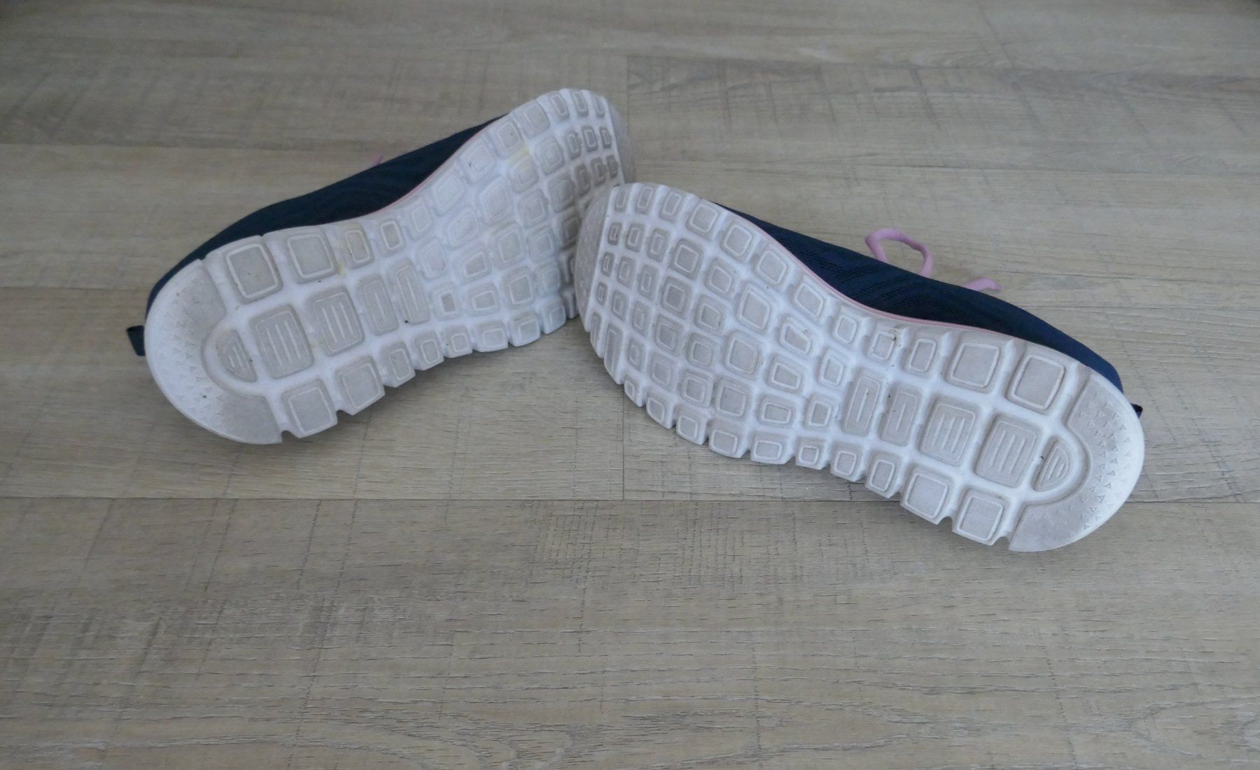Skechers Scarpe da donna: Skechers Memory Foam Gr. 39, dunkelblau-rosa – Usato da Port venduto da uzuku 5