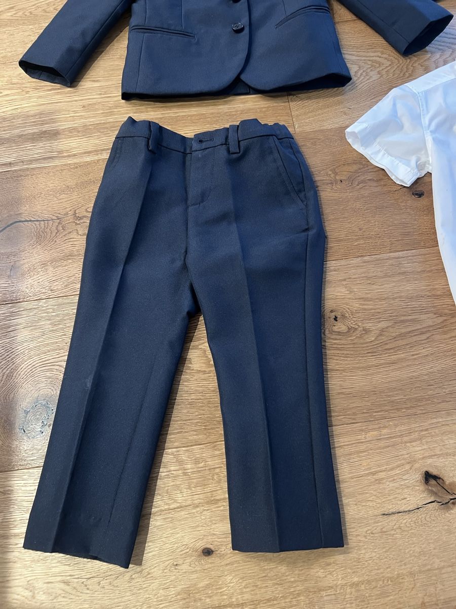 Completi: Anzug Boy Gr 92 – Usato da Stans venduto da Jaeseli 1