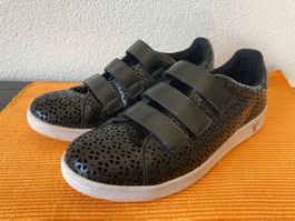 Schuhe von Guess