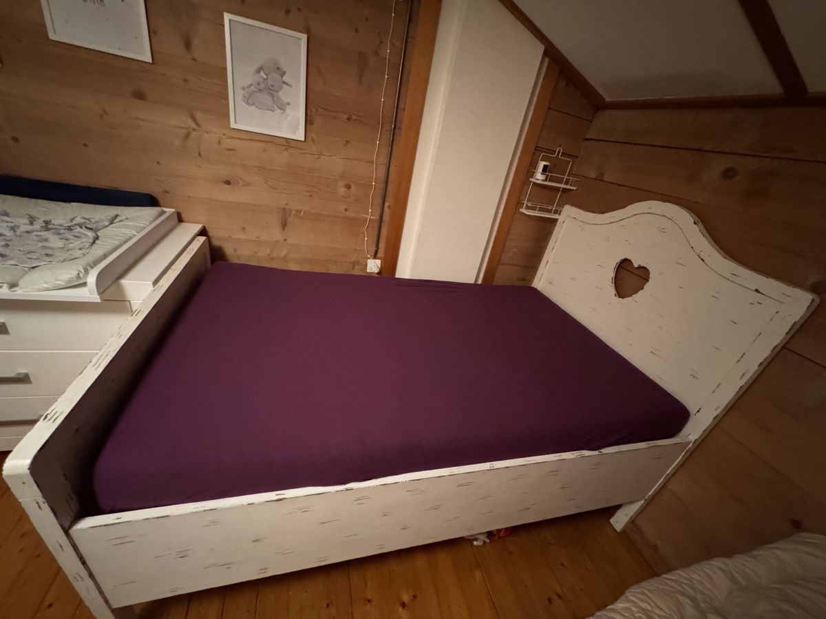 Lits: Shabby Chic Bett mit Herzausschnitt – Neuf (Voir description) à Triesenberg par dom_hd56 1