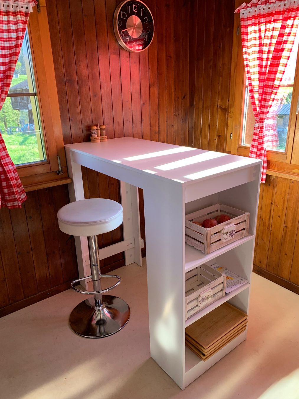 Set di tavolo e panche: Bartisch set mit Regal + 2 Barhocker – Nuovo (secondo la descrizione) da Seelisberg venduto da honza.toegel