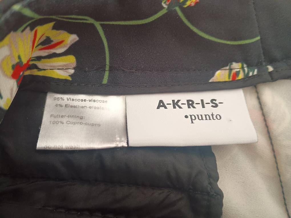 Akris Pantaloni: Akris spezielle Hose – Usato da Zürich venduto da Melianea 1