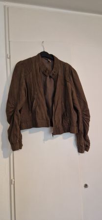 Veste verte  légère et élégante – Parfaite pour entre temps.