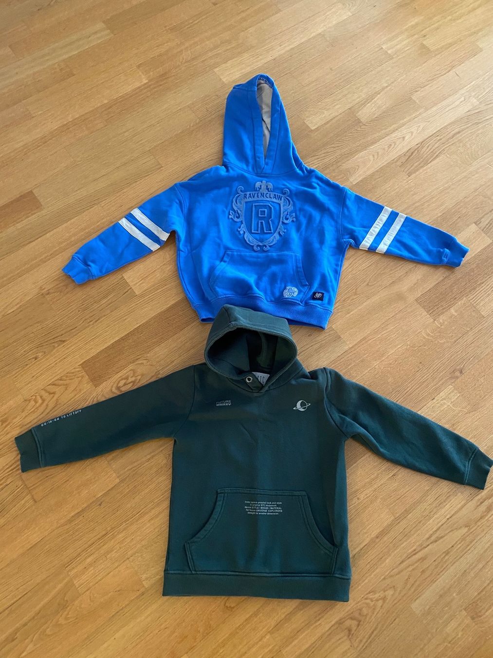Maglioni & Felpe: Pullover Junge Gr. 128/134 (wie neu) – Usato da Winterthur venduto da Baby117