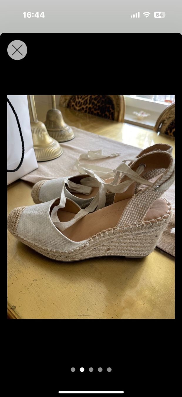 Scarpe da donna: Sandalen – Usato da Neirivue venduto da naz_z28w 1