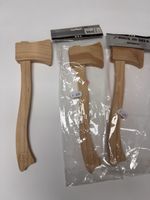 Holzaxt Spielzeug Holz mit Totenkopf Motiv neu