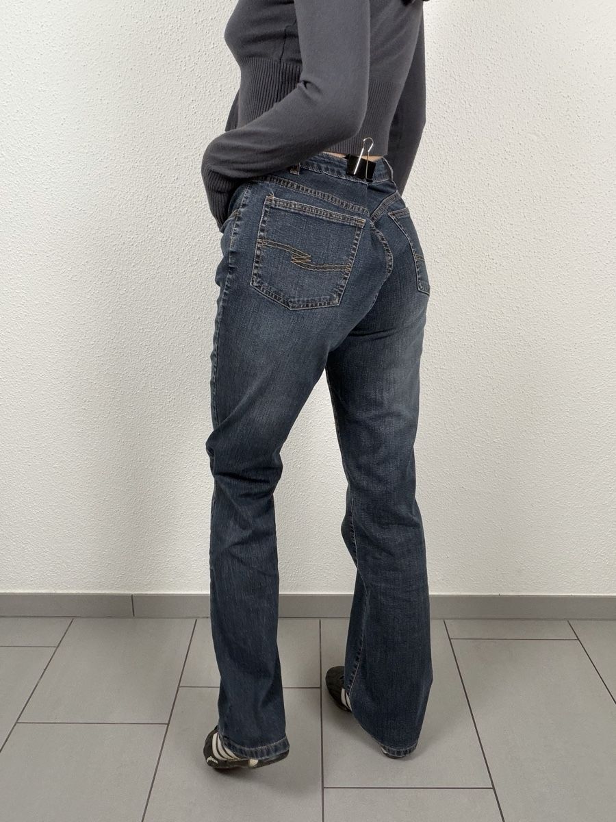 Jeans: Bootcut Jeans y2k  Size 40, Dark Blue – Usato da Knonau venduto da Grapesvintage 3