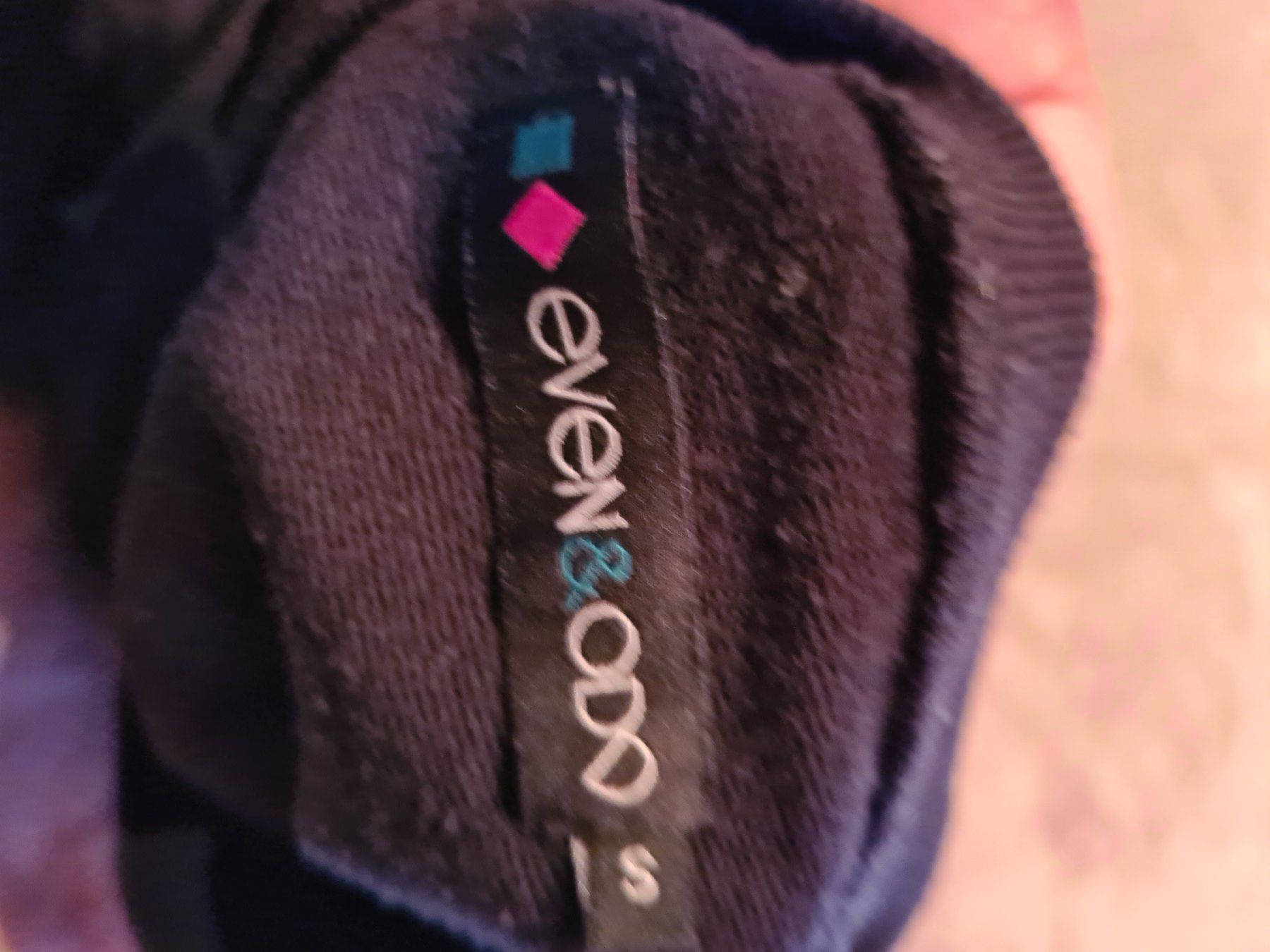 Kleiderpakete: Herziges Top  pulli mit deko Ärmeln und coole Shorts gr.36 – Gebraucht aus Ferden von jemyce 6