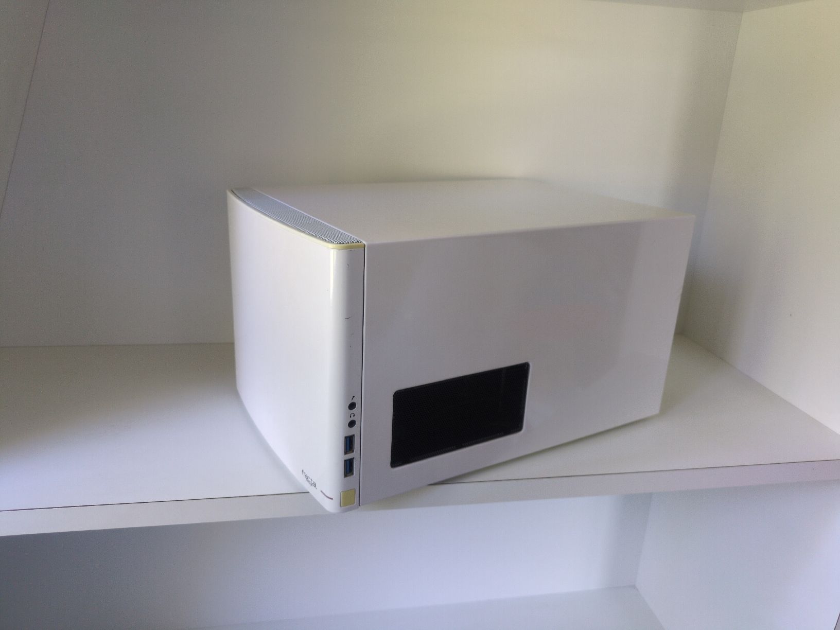Fractal Gehäuse: Fractal Node 304 für Mini-ITX – Gebraucht aus Langenthal von YElektra