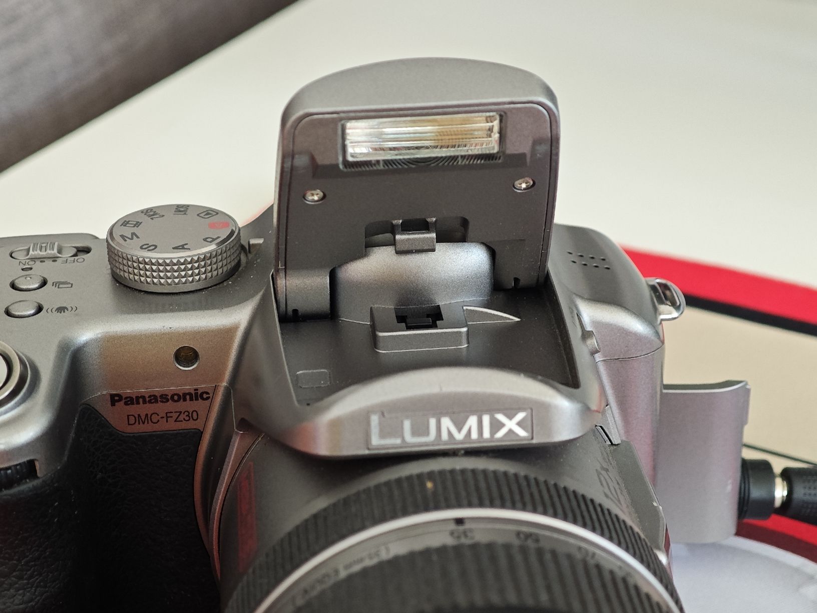 Panasonic Fotocamera: Panasonic Lumix DMC-FZ30 Digital Camera – Usato da Cham venduto da pot_lpv7 7