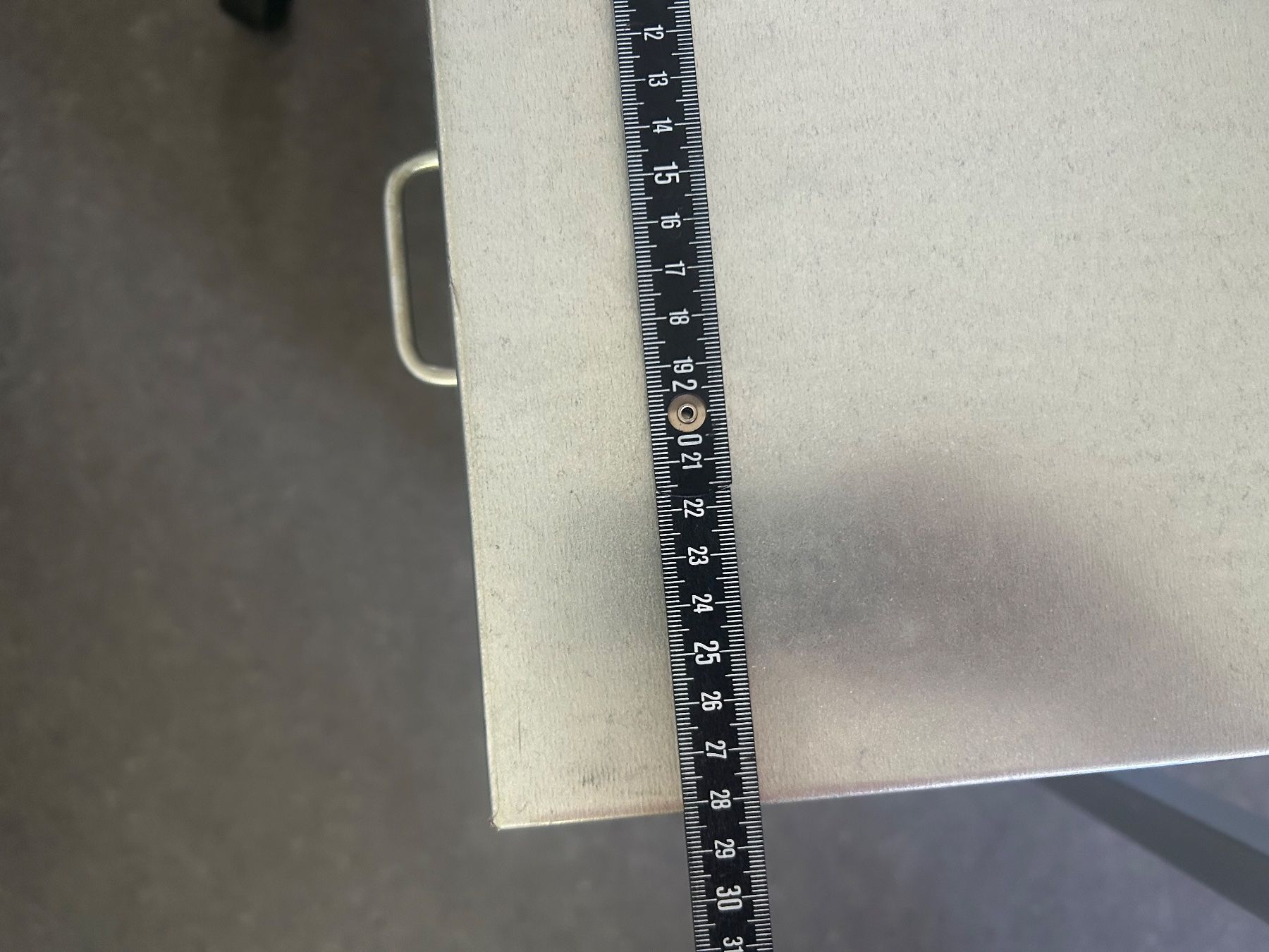 Eléments de bureau: Metallkorpus mit Schubladen mit Rollen – D'occasion à Zürich par Tm7 2