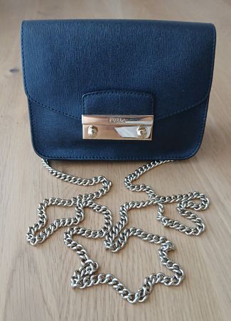 Furla Umhängetasche Leder schwarz guter Zustand